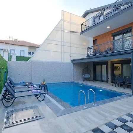 Villa Erika 1 *